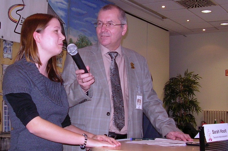 Sarah Hoolt beim Interview