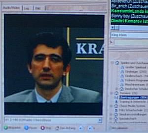 Pressekonferenz am 7.10.2004,
 Valdimir Kramnik nach der 8. Partie
 screenshot vom Chessbase-Server