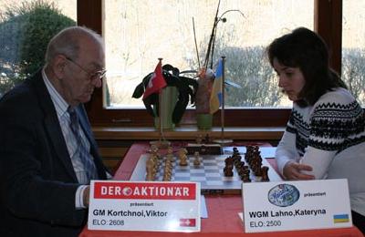 Runde 1: Viktor Korchnoi - Kateryna Lahno
 Foto by Klaus Steffan